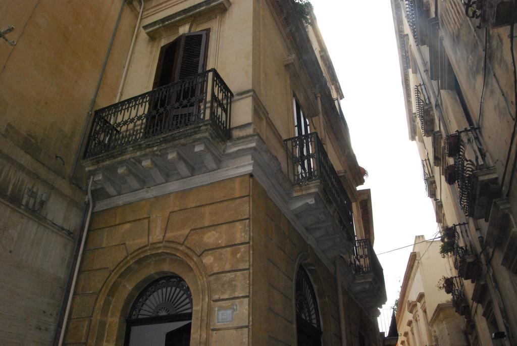 Palazzo Del Centro Bed & Breakfast Lecce Dış mekan fotoğraf